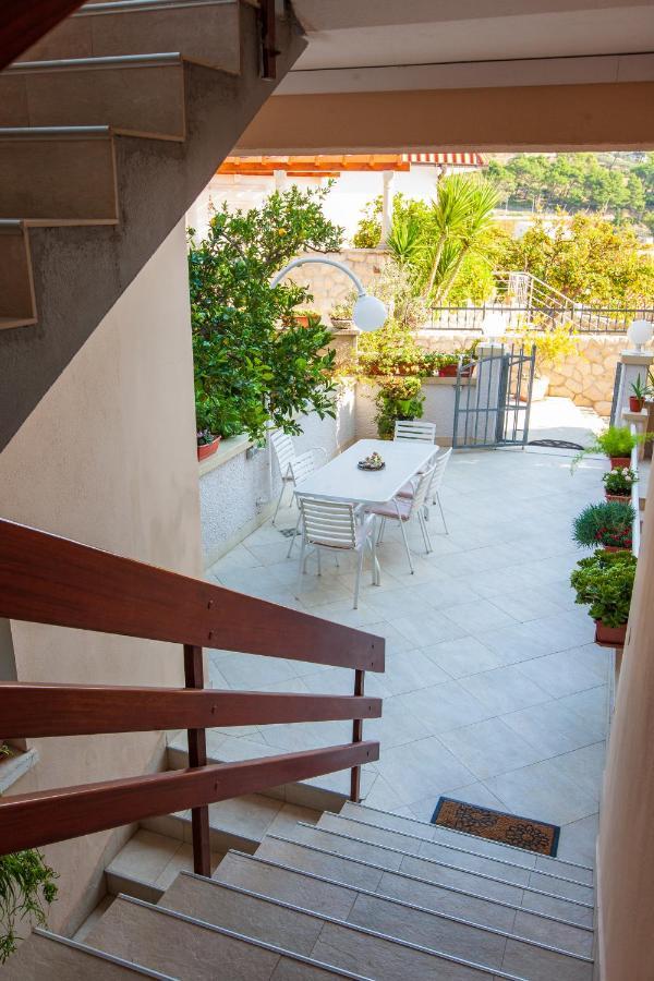 Vila Nives Podgora Exterior foto