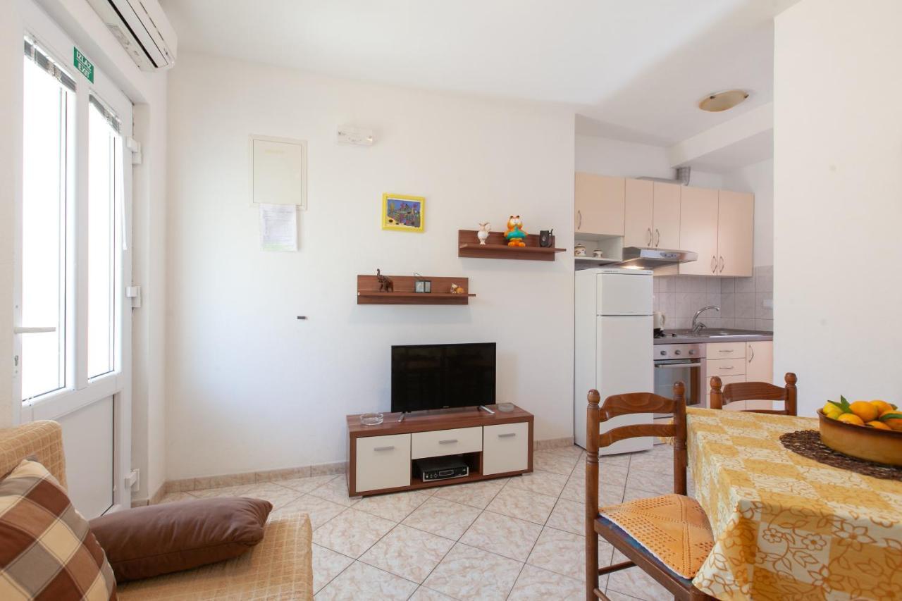 Vila Nives Podgora Exterior foto